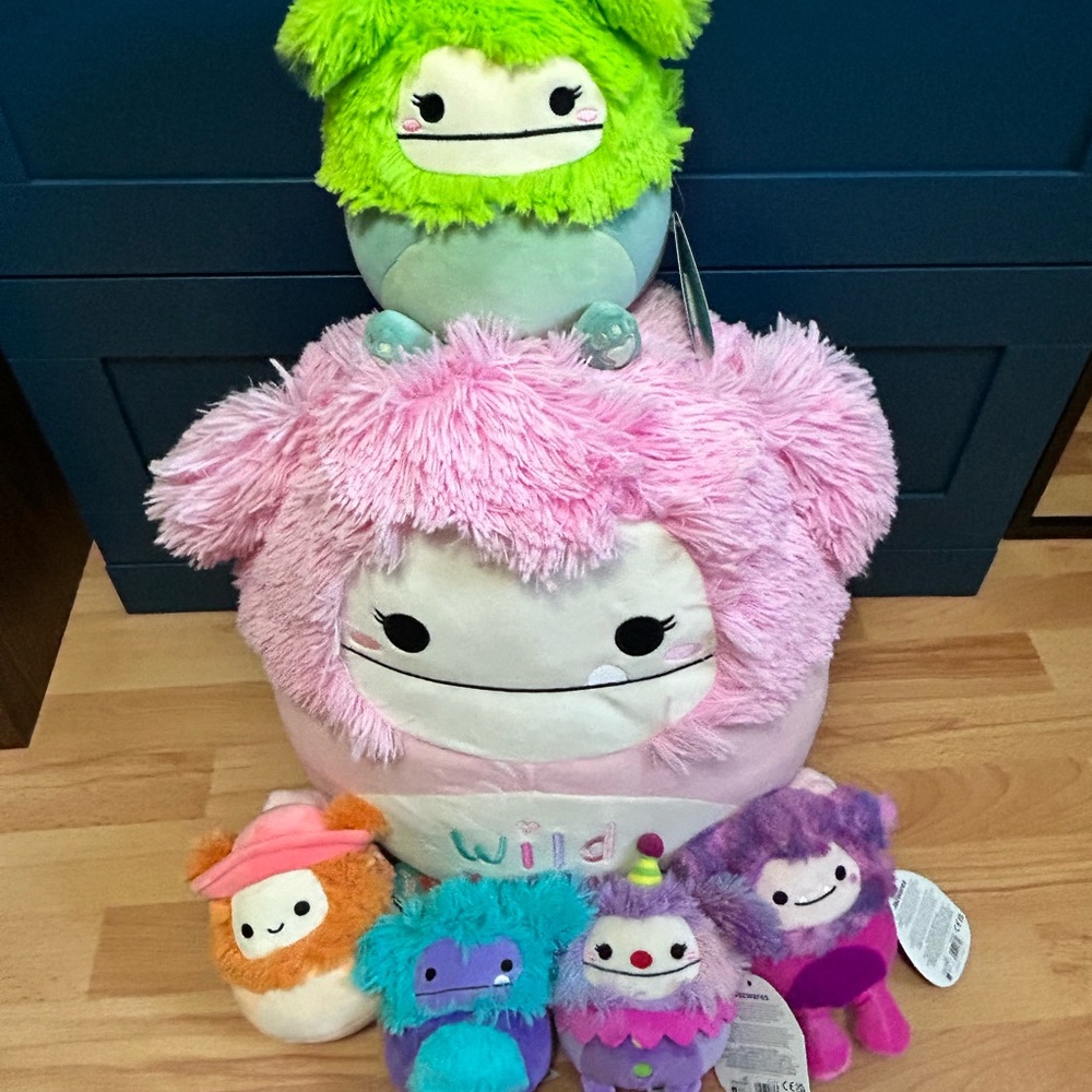Squishmallows bigfoot bundle